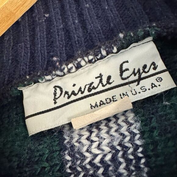 Private Eyes Women’s Long Sweater Size Large 100% Acrylic Made In USA Graphic - Picture 4 of 8